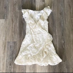 NWT BB Dakota dress